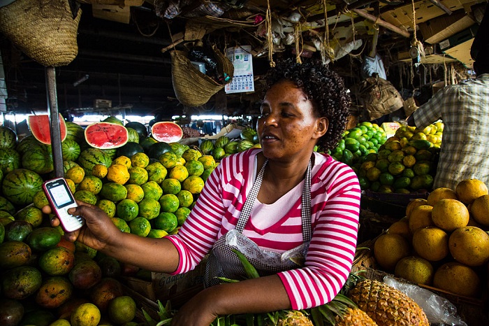 Jeremiah Mutungi is working on a prototype mobile application that will link small-scale farmers and retailers, and do away with the middlemen. 