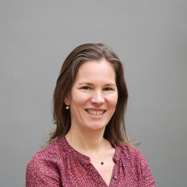 Julie Copelyn Headshot