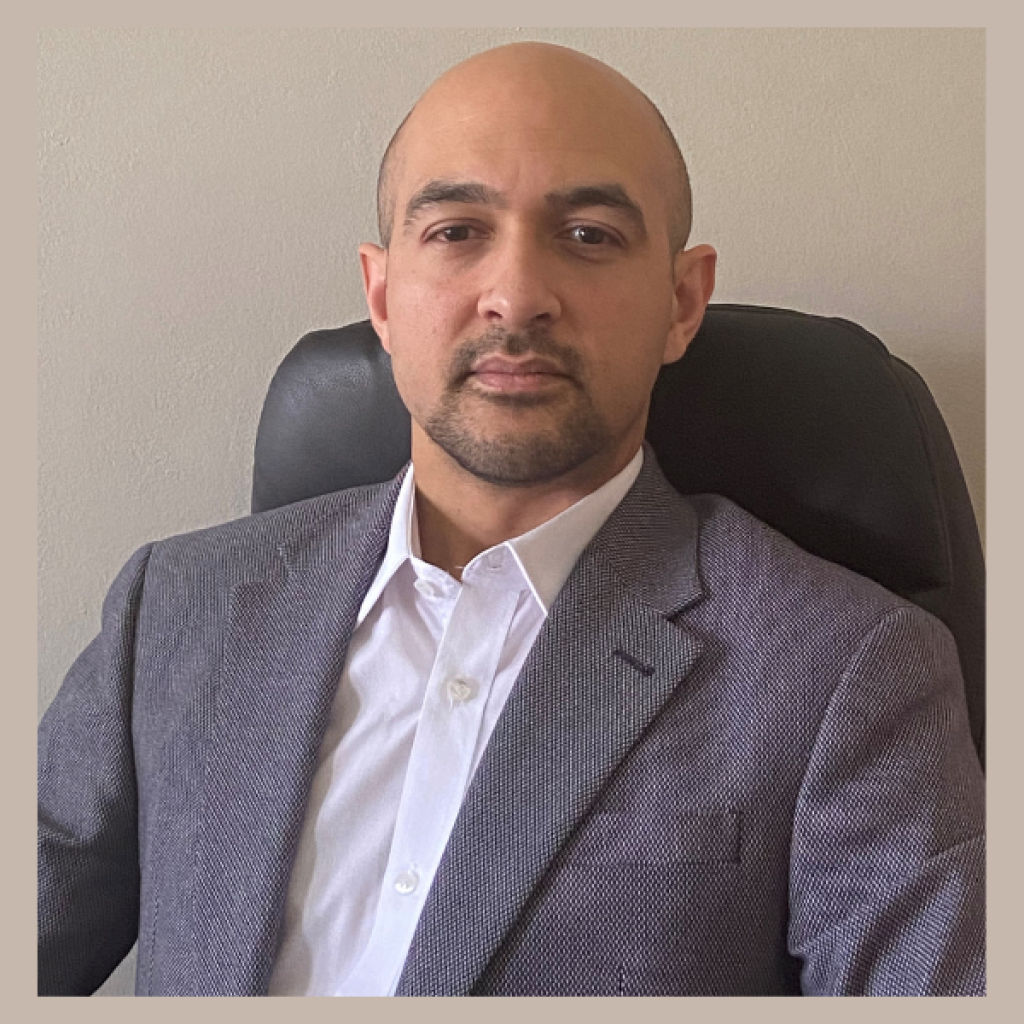 Assoc Prof Clint Hendrikse